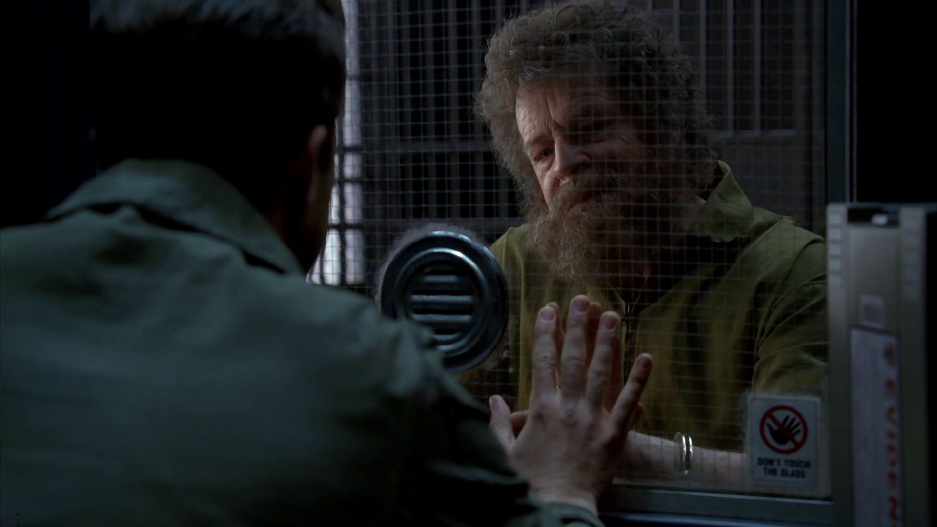 Redverse: <b>Image 7:</b> Walter in jail