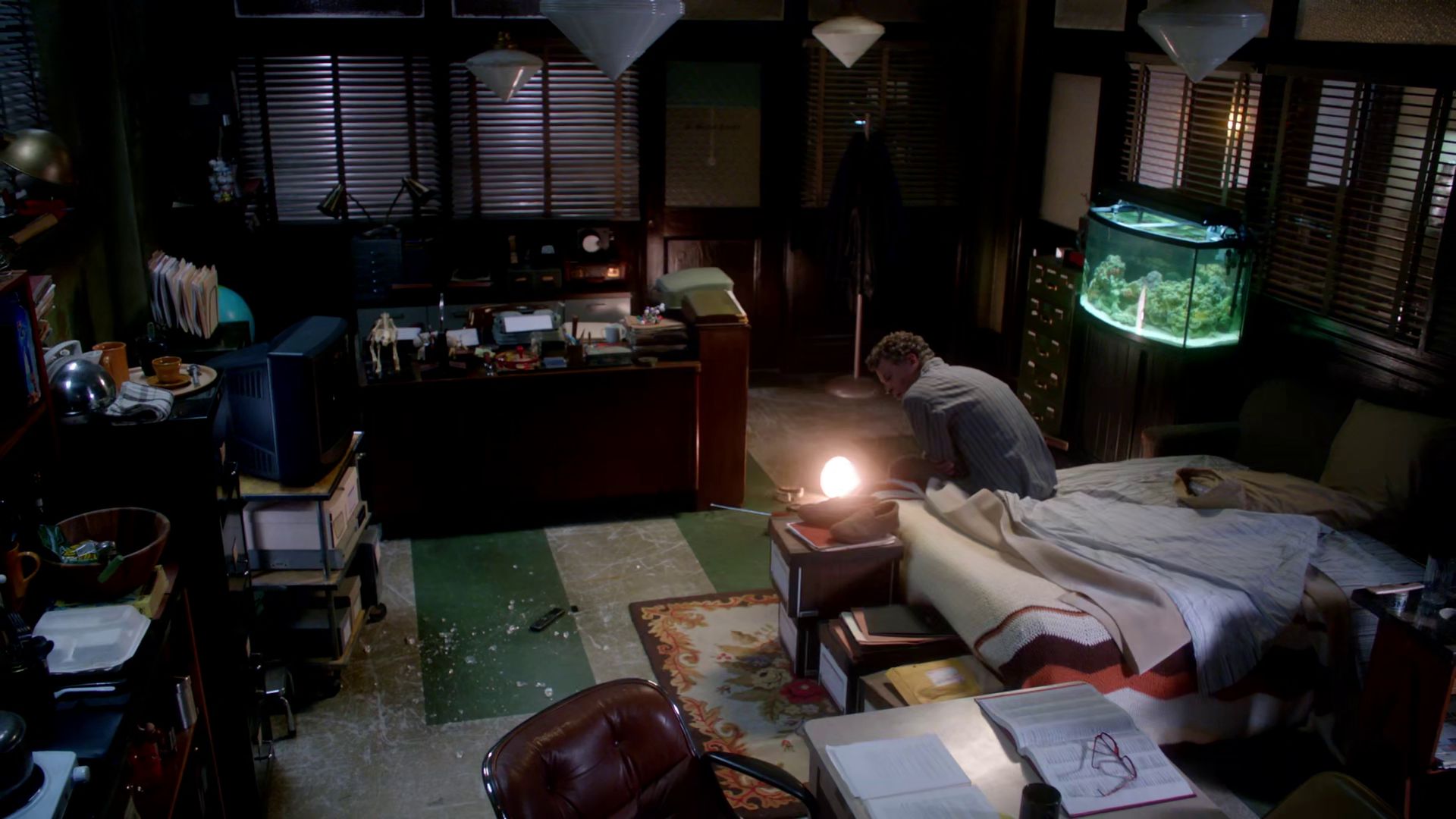 Timeline without Peter: <b>Image 2:</b> Walter's room in the lab